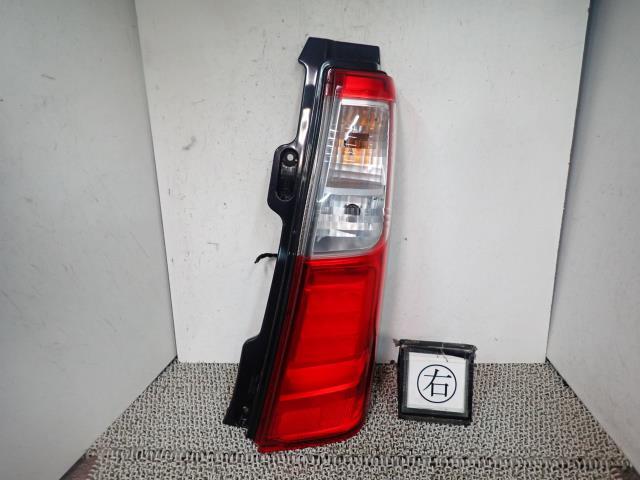ワゴンR DBA-MH34S 右テールランプ 26U 35650-72M00拍卖