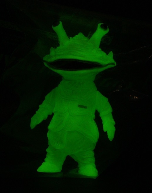 新品 MAXTOY カネゴン 蓄光 GID G.I.D ウルトラマン マックストイ MAX TOY ソフビ フィギュア レッドマン拍卖