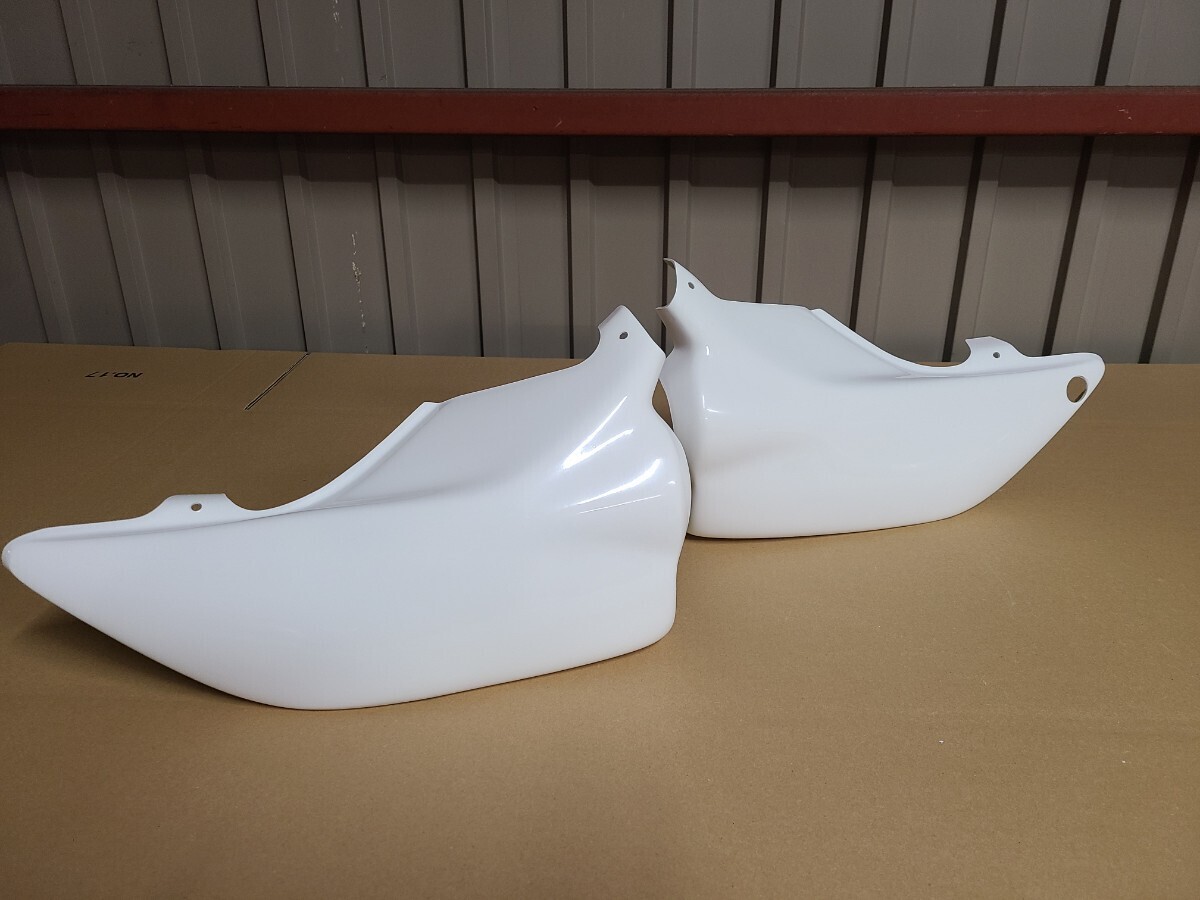 ゼファー400 Z2タイプ サイドカバー 新品 ゼファーX FRP製拍卖