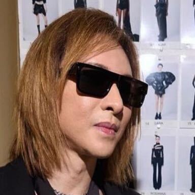 【偏光レンズ搭載で最高レベルの遮光性。通販で買えないモデル】 X JAPAN YOSHIKI PRADA サングラス拍卖