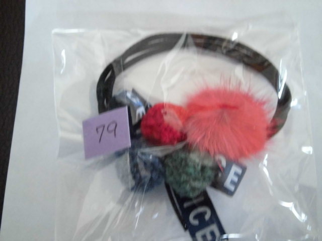 ★★★ヘアアクセサリーNo,79★ヘアゴム レッドファー&毛糸玉★★★拍卖