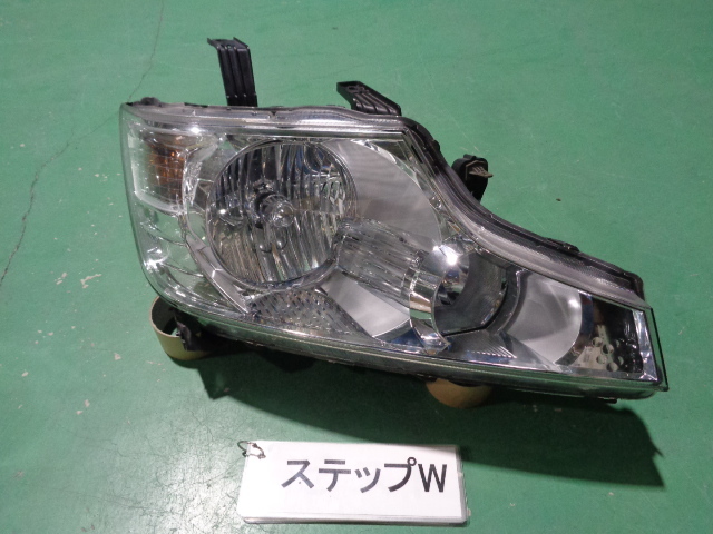 ステップワゴン RK1 右ヘッドランプユニット HID 即決 4633拍卖
