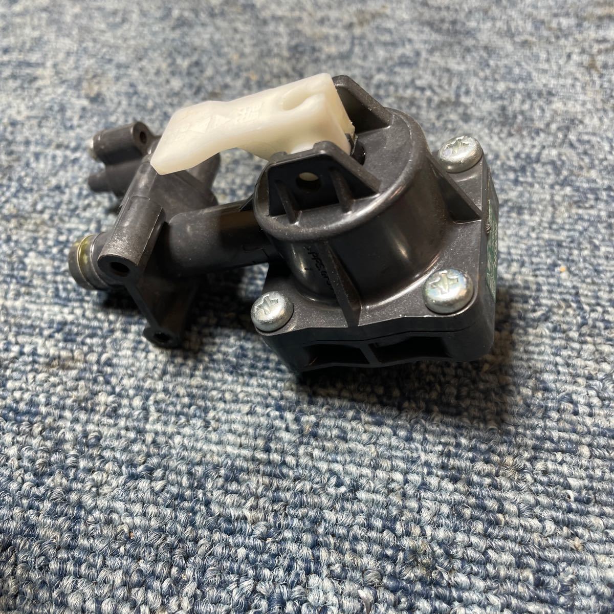 ジャンク日立 ヒートポンプ給湯機 BHP-TA37PHT 温水機器用逃し弁 17E26154A エコキュート 安全弁 調整弁 減圧弁拍卖