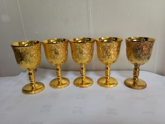 @@@値下げ ワイングラス 金属工芸 金 金メッキ アンティーク コレクション インテリア 雑貨 ぶどうの絵柄 豪華なワイングラス拍卖