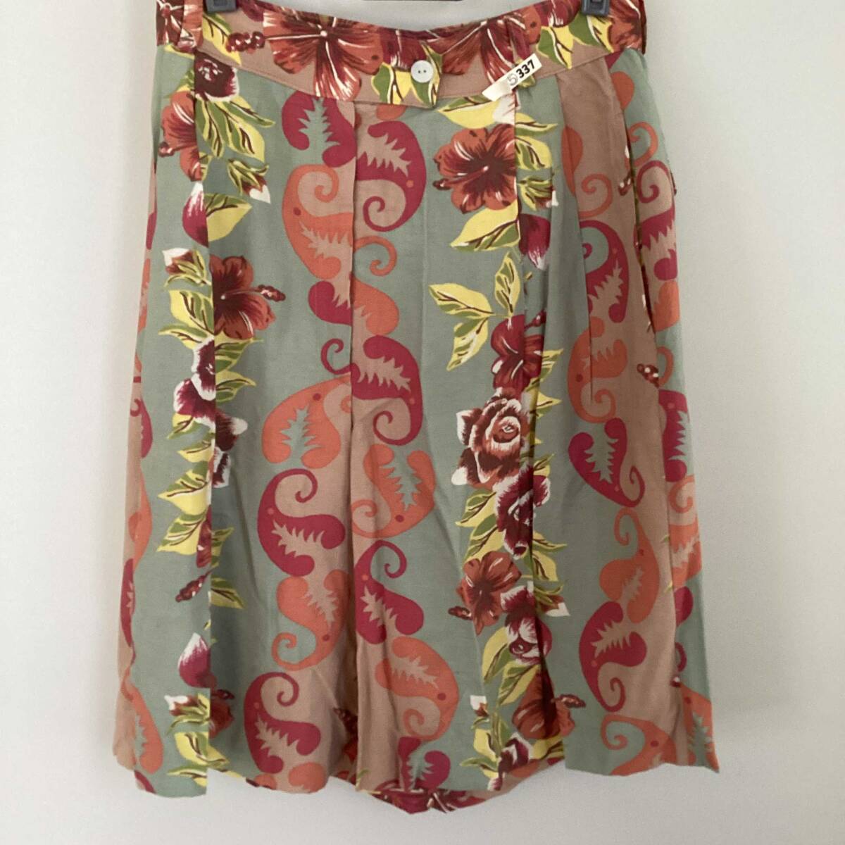 M75 NINETY レディース 8号 Lサイズ相当 キュロット 花柄 クリーニング済 ポケット4個付き さらっとした生地です拍卖