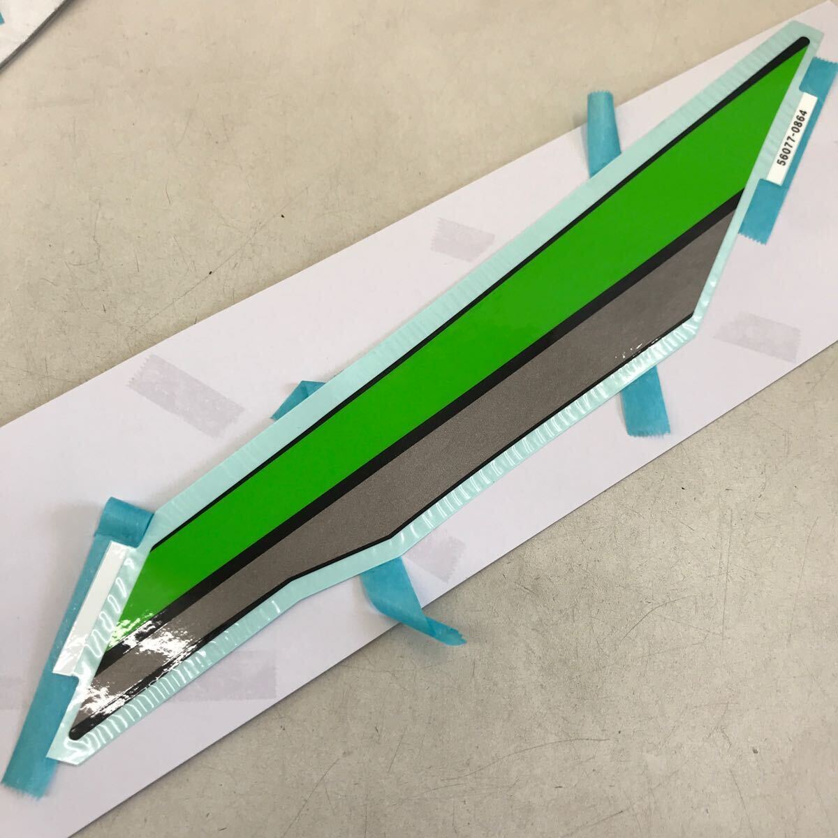 2-15212☆カワサキ 純正 タンクカバーデカール 56077-0864 60サイズ拍卖