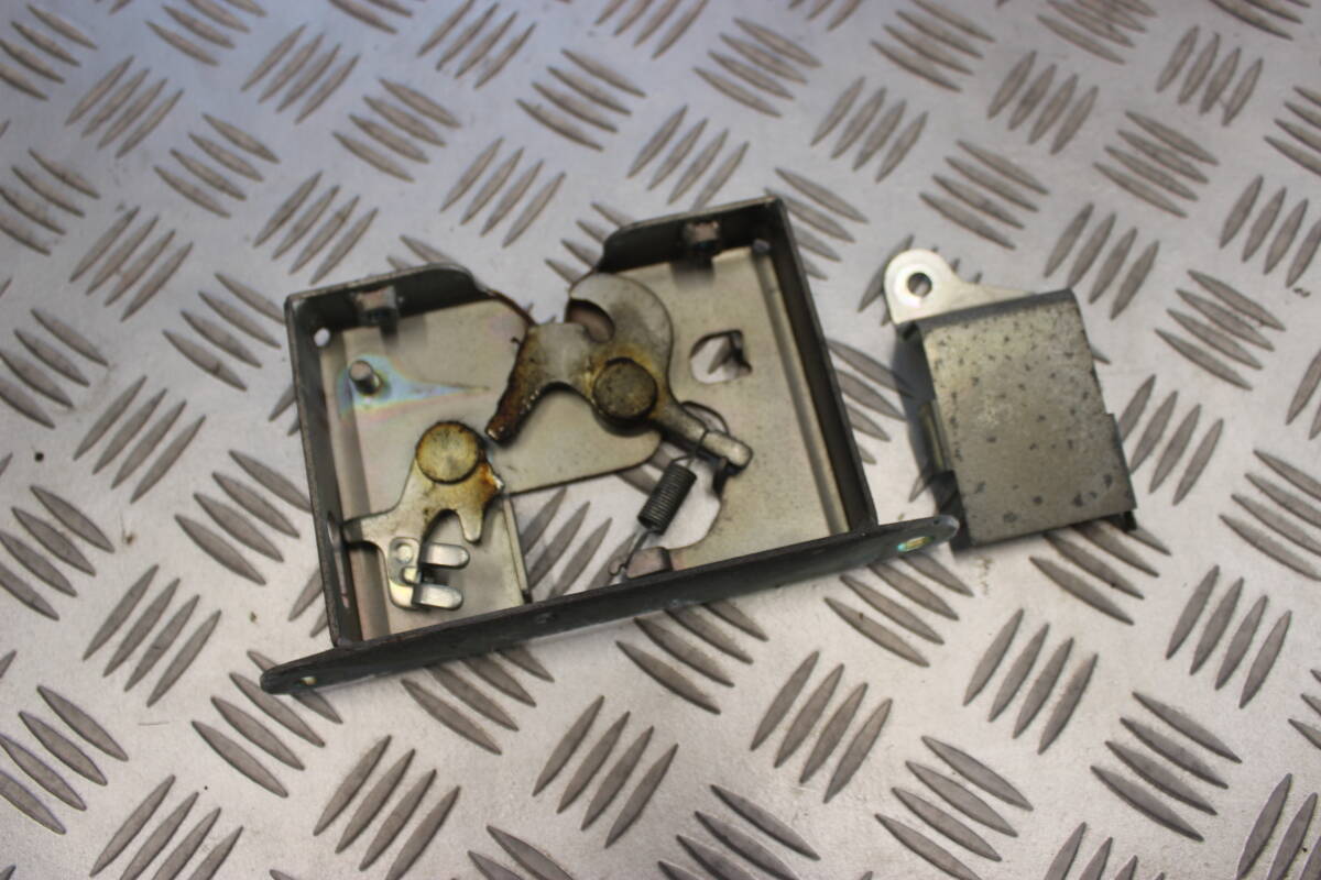 ね トゥデイ FI AF67-1036xxx シートロック・ シートキャッチ拍卖