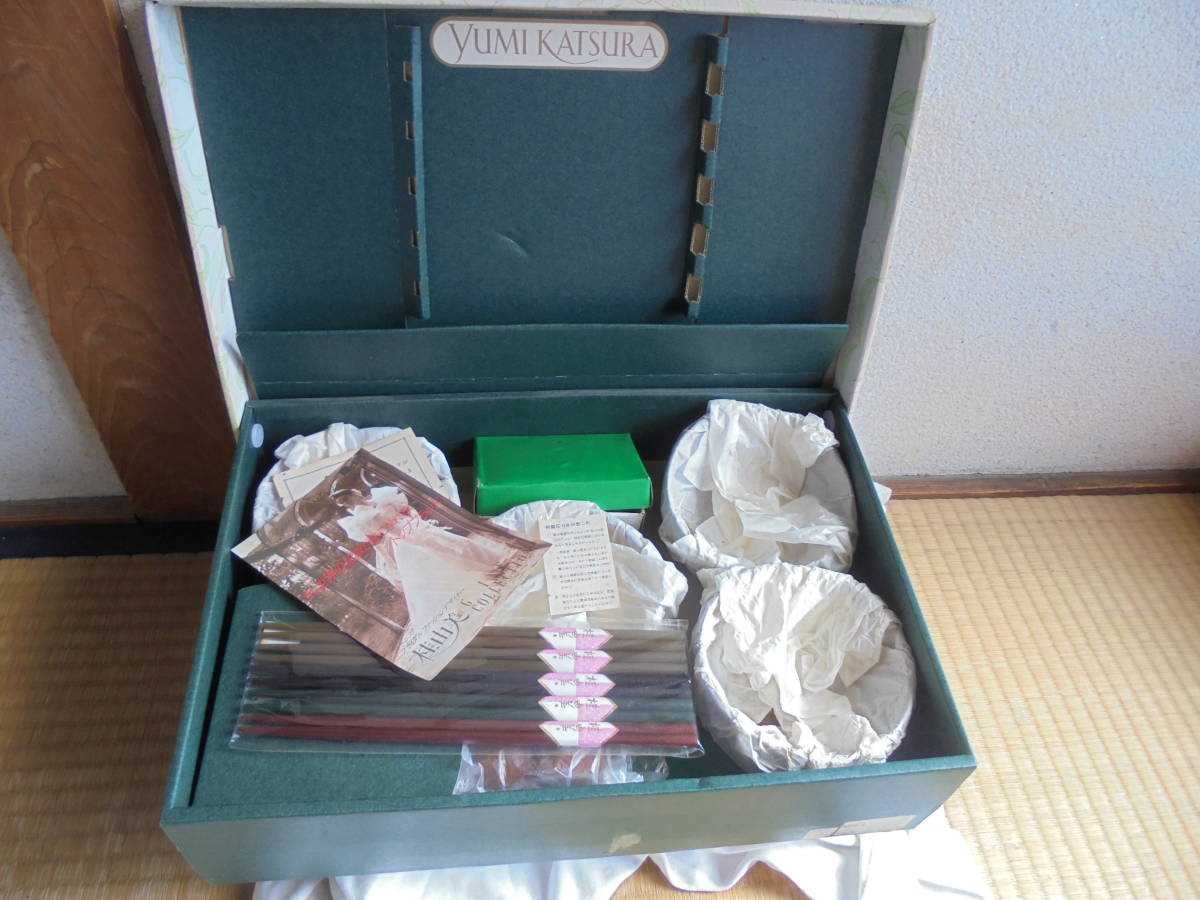 木製漆器-加賀山中漆器-/和食器セット-茶碗5客・楊枝入れ&陶磁器 箸置き・醤油入れ(溜り)/桂由美ギフトコレクション/未使用品-長期保管品拍卖