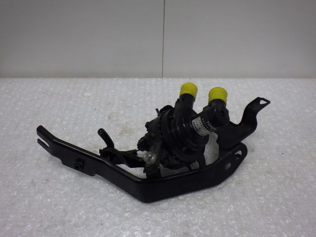 ★クラウン ハイブリット GWS204★ハイブリット ウォーターポンプ 064100-1301 純正 中古拍卖