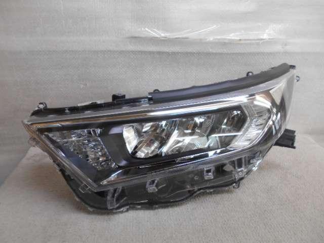RAV4 MXAA52 左ヘッドランプ LED スタンレー42-87『刻印A』No.236944【品番81185-42831/81185-42832】拍卖