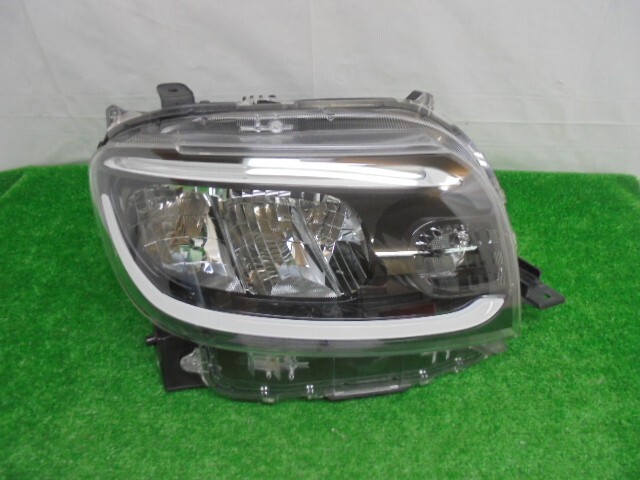 ダイハツ/タント LA650S ノーマル用 右ヘッドランプ LED ユニット コイト100-69074 No.238050【品番81130-B2700】拍卖