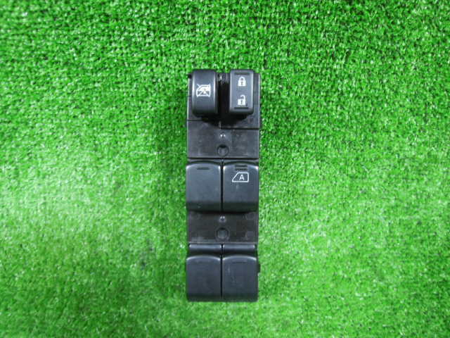 日産 マーチ NK13 パワーウィンドウスイッチ 中古 16ピン3ピン 12064拍卖
