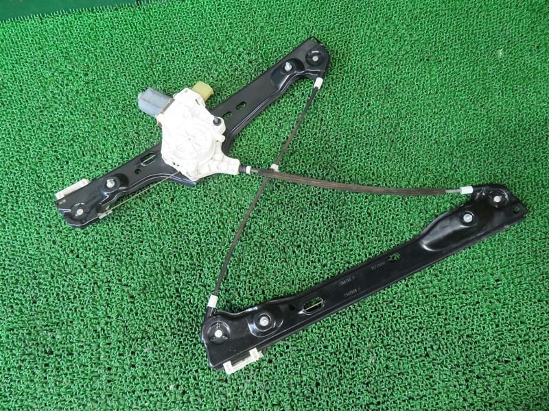 『psi』 BMW ABA-VA20 3シリーズ E90 320i 前期 右フロントパワーウィンドーレギュレーターモーター H20年式拍卖