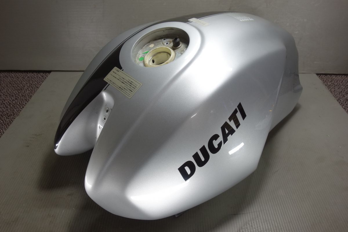 フューエルタンク 燃料 ガソリン ドゥカティ 純正 M900 M400 S2R S4R モンスター #20240304拍卖