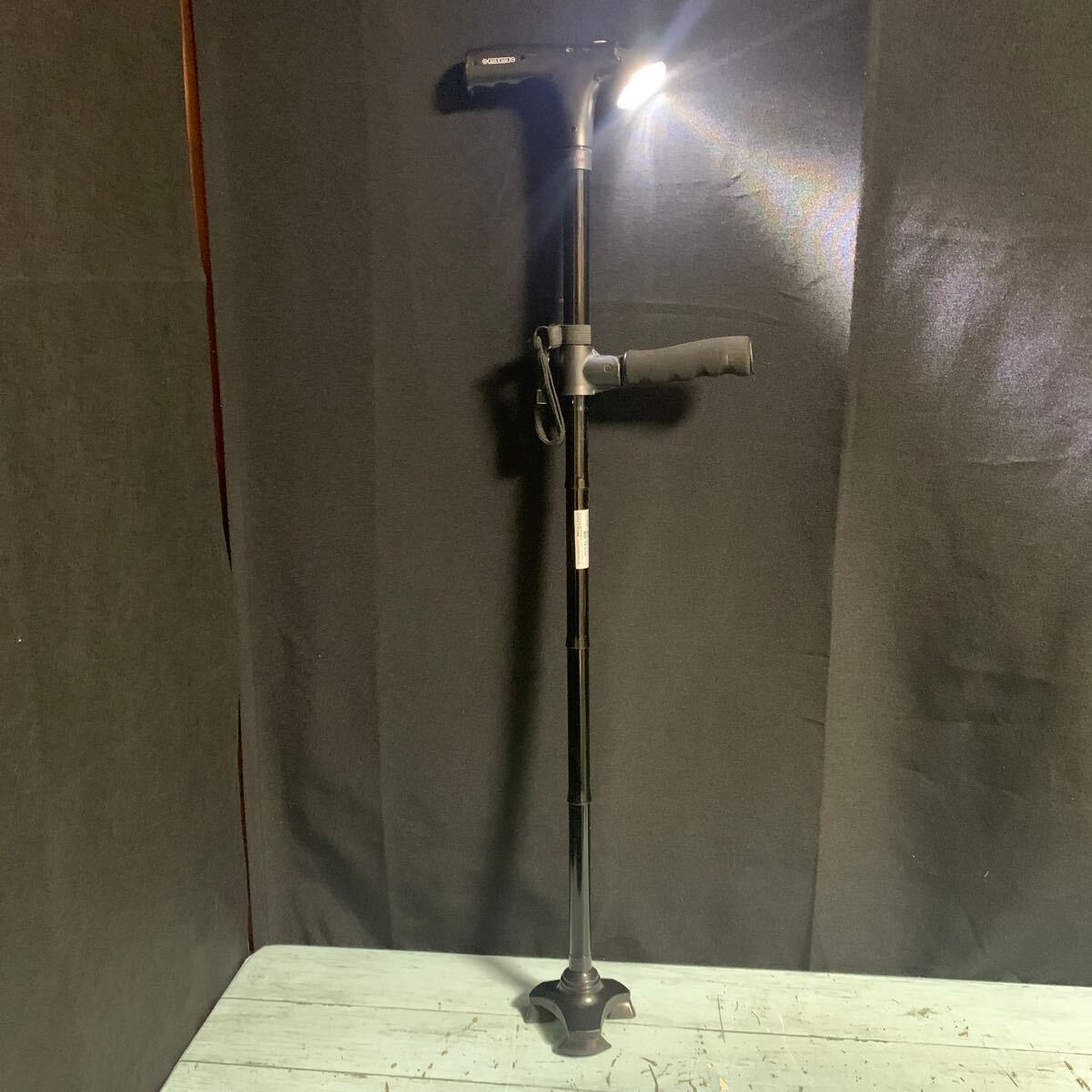 クレバーケーン ロング 20EYB 三点杖 立つ 歩く 折り畳み LEDライト ブザー 折りたたみ ステッキ 介護 歩行補助 つえ 伸縮 (9382)拍卖