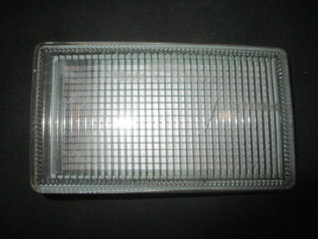 ■フォルクスワーゲン ゴルフ3 リフレクター 左 中古 1H0941779A 部品取あり 反射板 フォグランプカバー フォグライト ベント ヴェント■拍卖