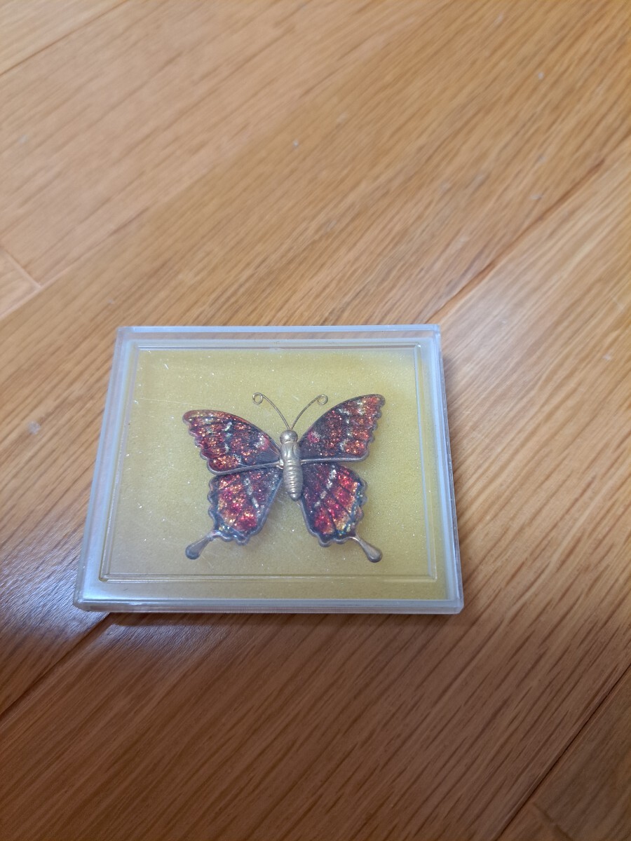 ブローチ 蝶々 アクセサリー ワンポイント ワンピースなどに拍卖