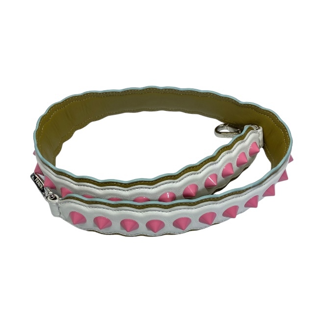 FENDI フェンディ ストラップユー ショルダーストラップ 小物 スタッズ レザー ブラウン ホワイト ピンク拍卖