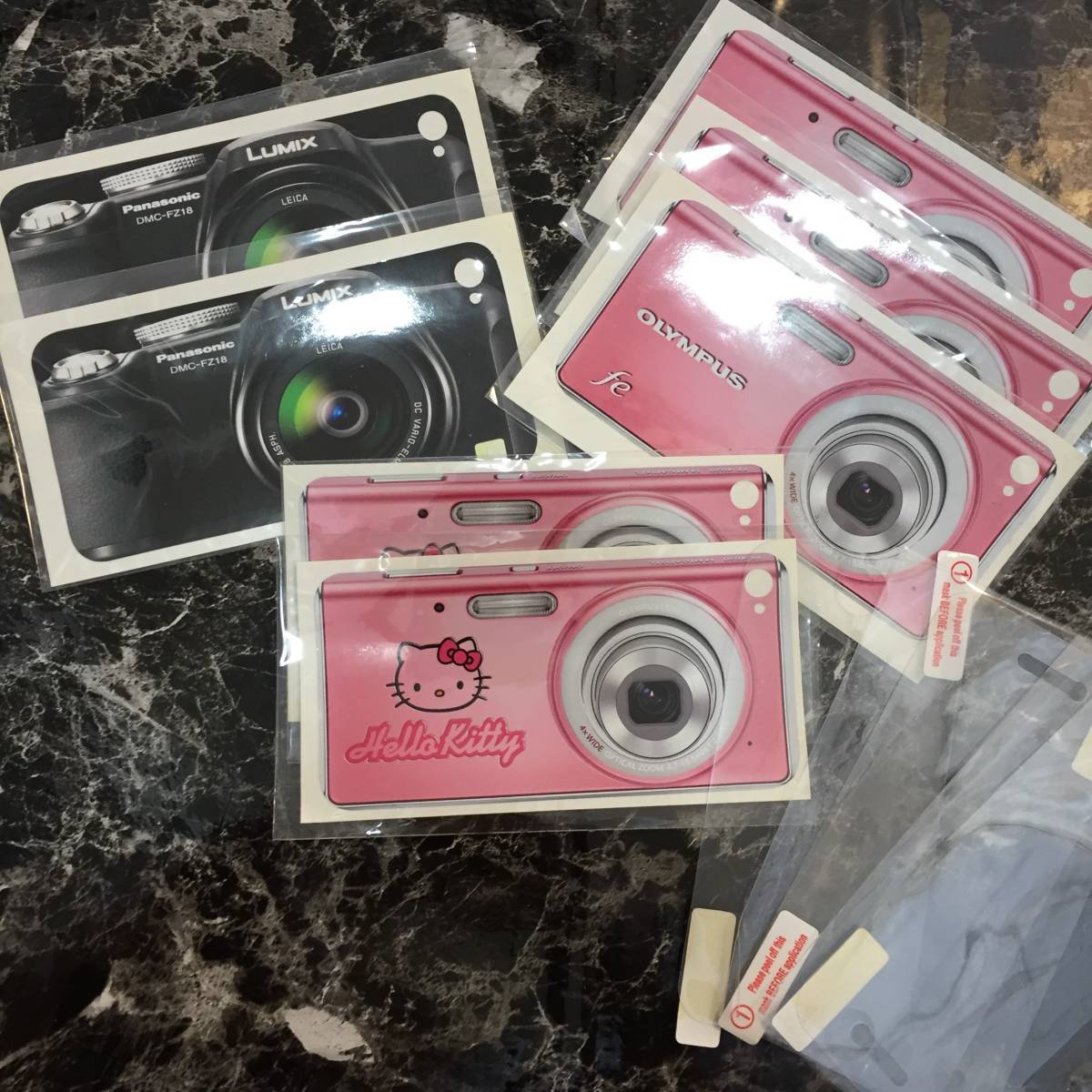 ★送料無料★【P-105】(Bセット) iPhone 4S 保護 シール + 画面シール カメラデザイン ランダム拍卖