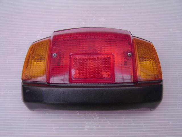 〇ヤマハ サリアン(14T)純正 テールランプ拍卖