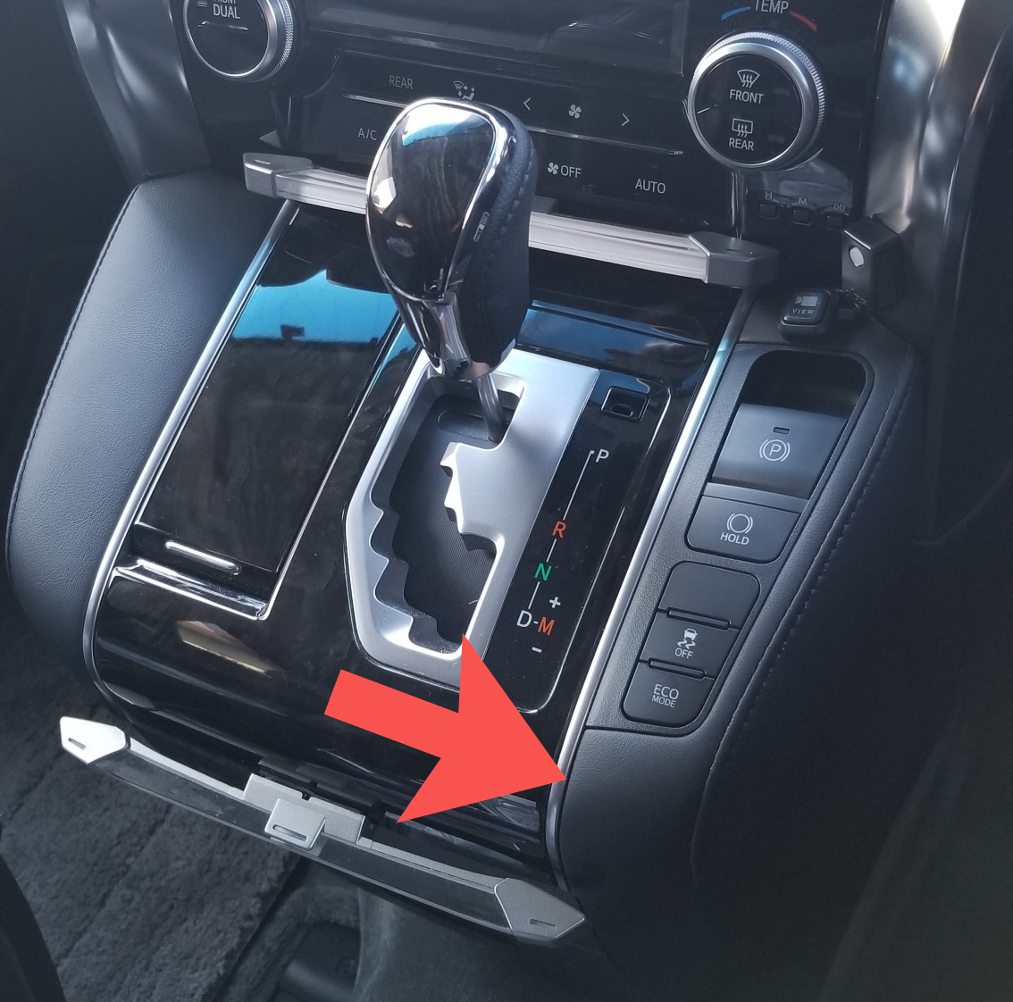 新品 純正品 TOYOTA トヨタ インストルメントクラスタフィニッシュパネルCTR NO.2 ブラック 運転席側 アルファード ヴェルファイア 30系拍卖