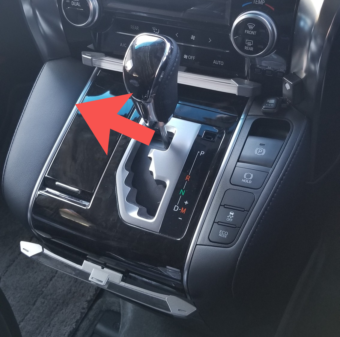 新品 純正品 TOYOTA トヨタ インストルメントクラスタフィニッシュパネルCTR NO.2 ブラック 助手席側 アルファード ヴェルファイア 30系拍卖