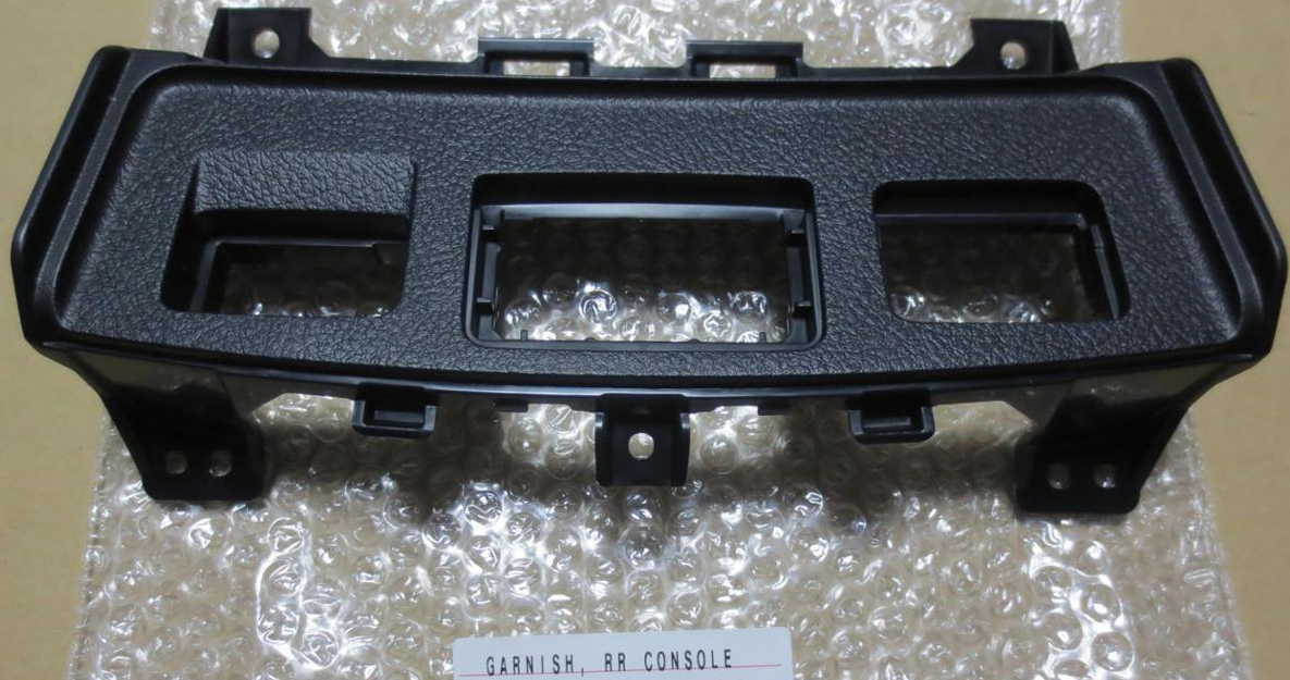 新品 純正品 TOYOTA トヨタ リヤコンソールボックス ガーニッシュ BLACK アルファード ヴェルファイア 30系拍卖