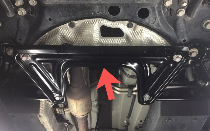 新品 純正品 TOYOTA トヨタ フロントサスペンションブレース LWR CTR アルファード ALPHARD ヴェルファイア 20系 G'z拍卖