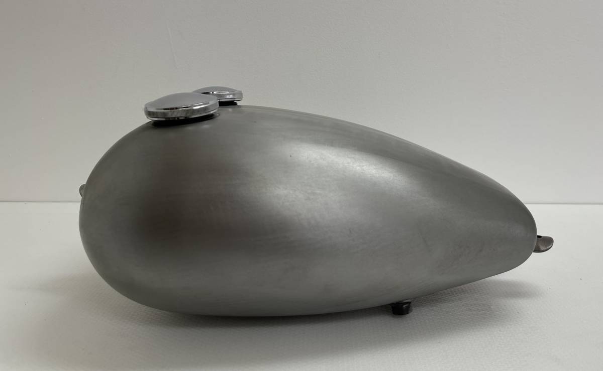 T-45 12L ハーレー用 汎用品 マスタングタンク カスタム ハイトンネル 大容量 タンク製作工房拍卖