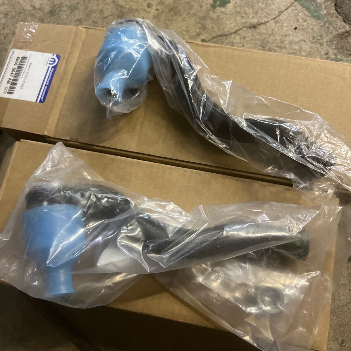 クライスラージープグランドチェロキーWK36AWK57Aタイロッドエンドアウター左右セット新品未使用 68069646 68069647拍卖