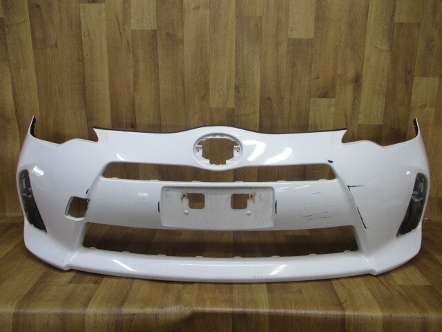 D9/ NHP10アクア純正フロントバンパー52119-52620 拍卖