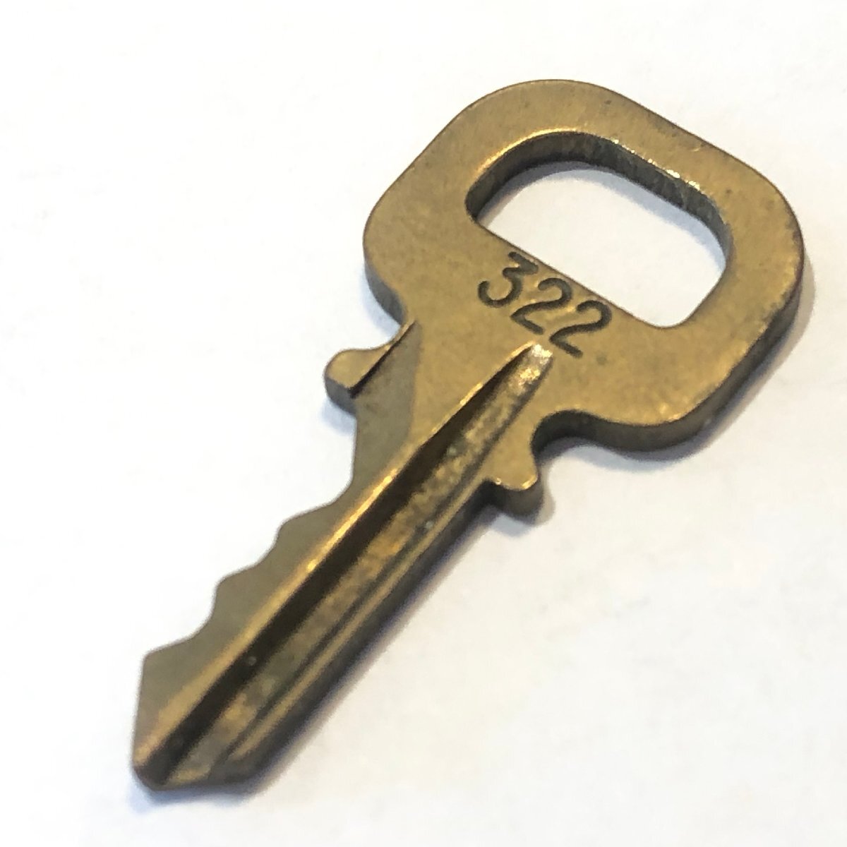 ルイヴィトン LOUIS VUITTON パドロック 南京錠 322 鍵 キー 鍵のみ ゴールド/LT322067拍卖