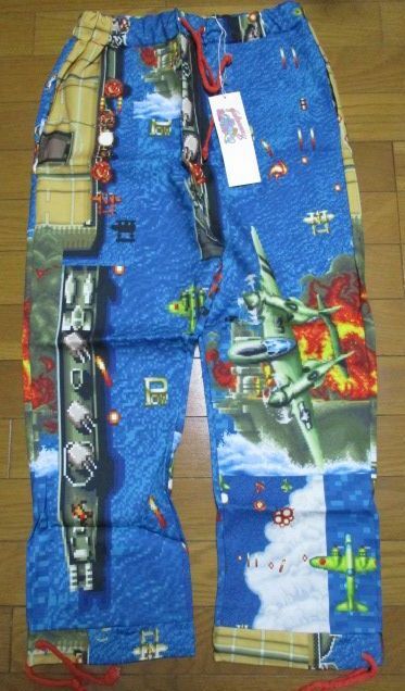 新品 激レア! 正規品 カプコン 1943 ファミコン イージーパンツ 転写 ゲーム画面 廃盤 入手困難 デッドストック拍卖