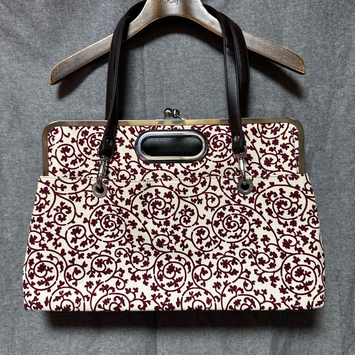 新品 あやのこうじ AYANOKOJI がま口 ハンドバッグ 唐草模様拍卖