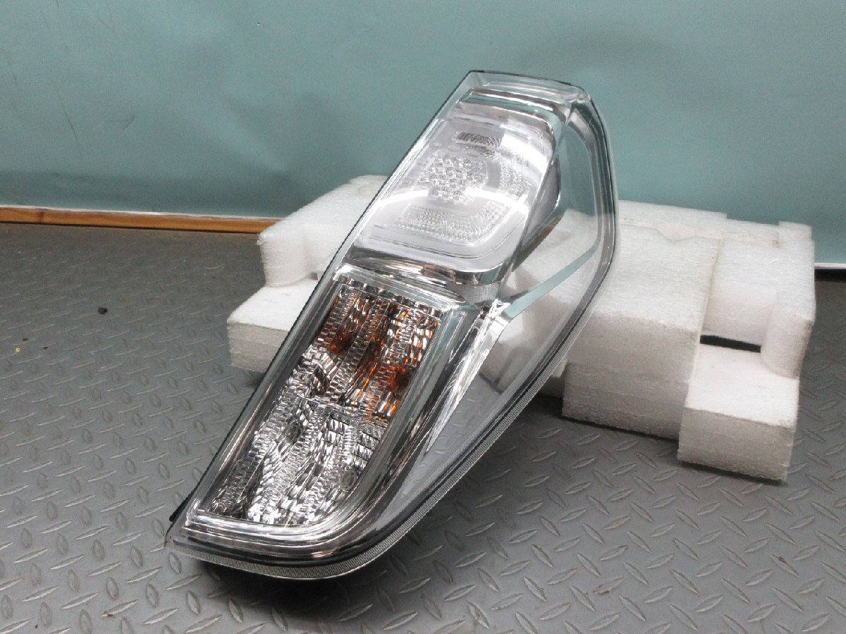 ◆ B21A デイズルークス ハイウェイスター DAYZ ROOX Highway Star 後期 純正 右テールレンズ 26550-6A02H 1146-399拍卖