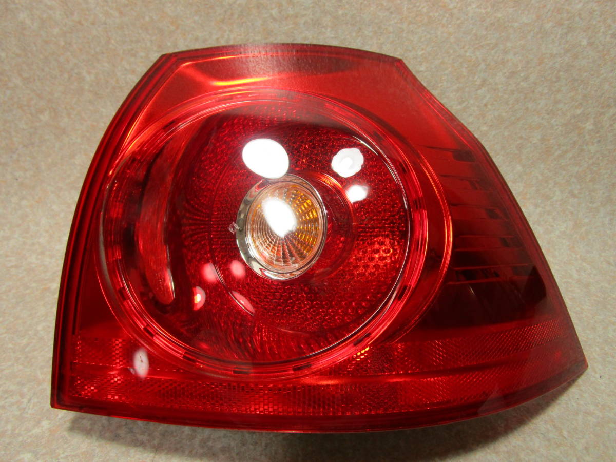 VW ゴルフ5 テールランプ 右 ◎破損あり拍卖