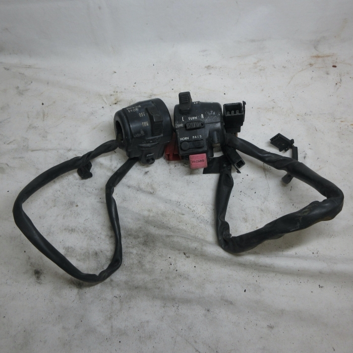 【B0066I】Kawasaki カワサキ エストレヤ BJ250A 純正 スイッチボックス 左右セット 中古品拍卖