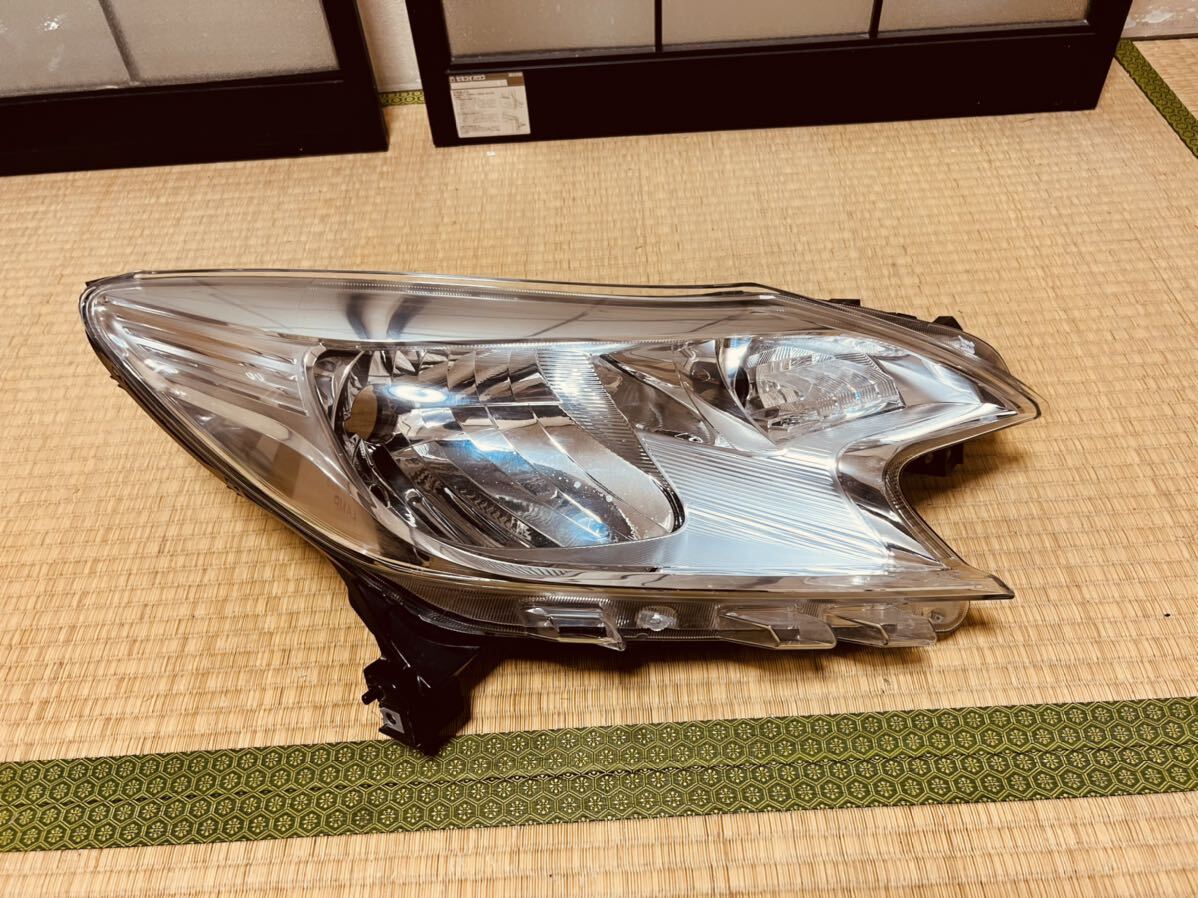 ノート 右ヘッドライト ICHIKOH 1868 ノート ヘッドライト 日産拍卖