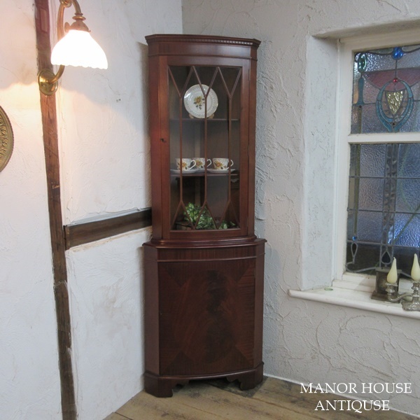 イギリス アンティーク 家具 訳あり コーナーキャビネット 飾り棚 収納 木製 マホガニー 店舗什器 英国 CABINET 6547d拍卖