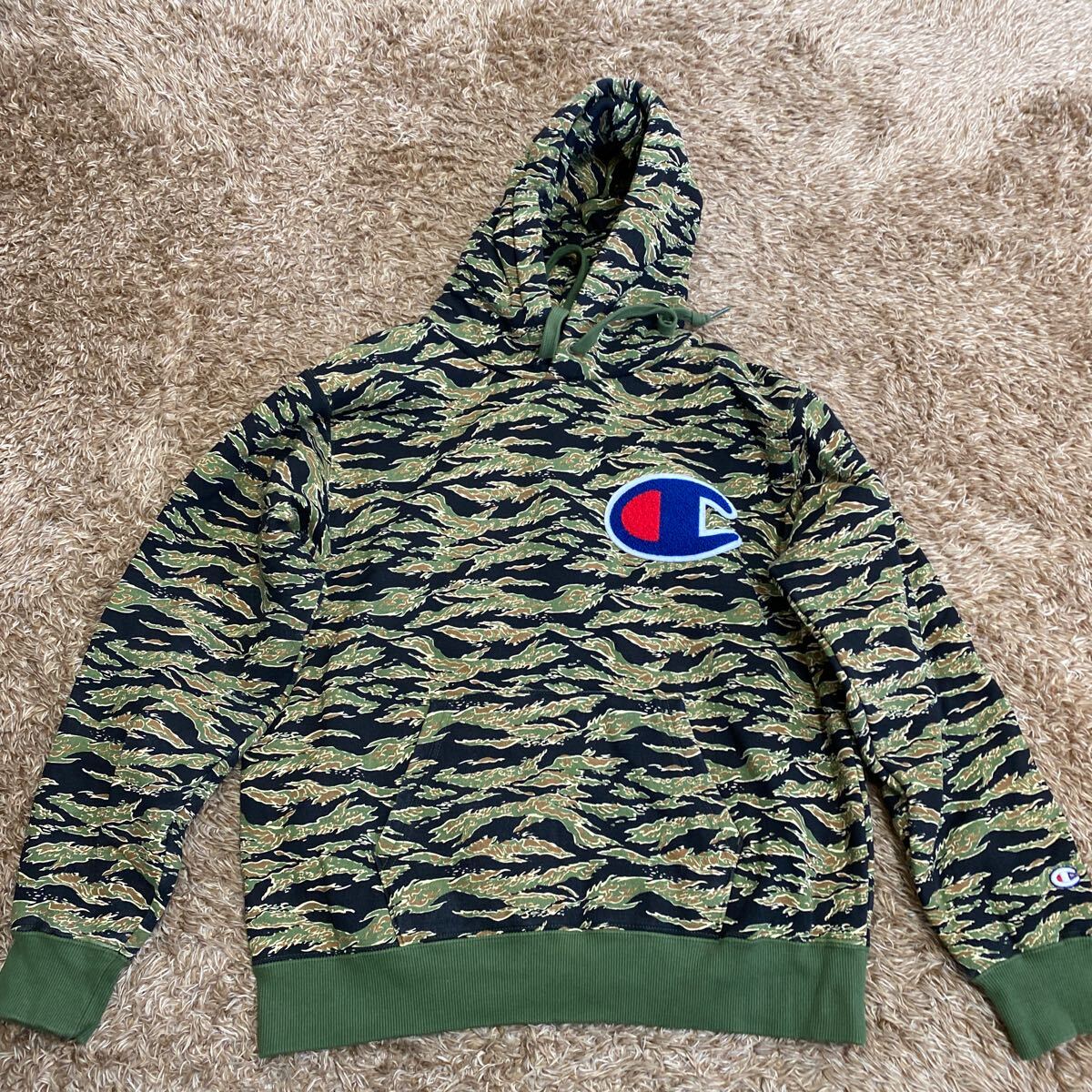 t75 champion 裏起毛パーカー サイズL表記 中国製拍卖