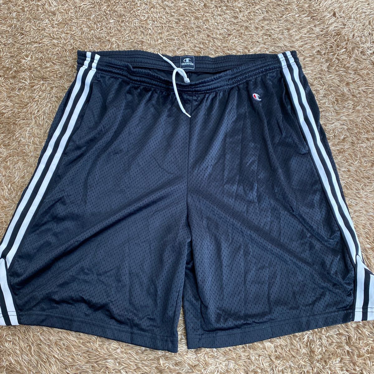 t78 champion スポーツハーフパンツ サイズL表記 サルヴァドール製拍卖