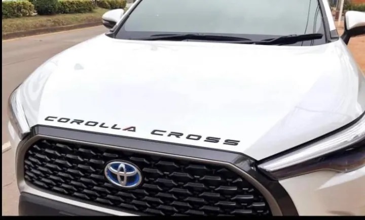 送料無料 カローラクロス専用 大型エンブレム マットブラック 横55cm×縦4cm トヨタ拍卖