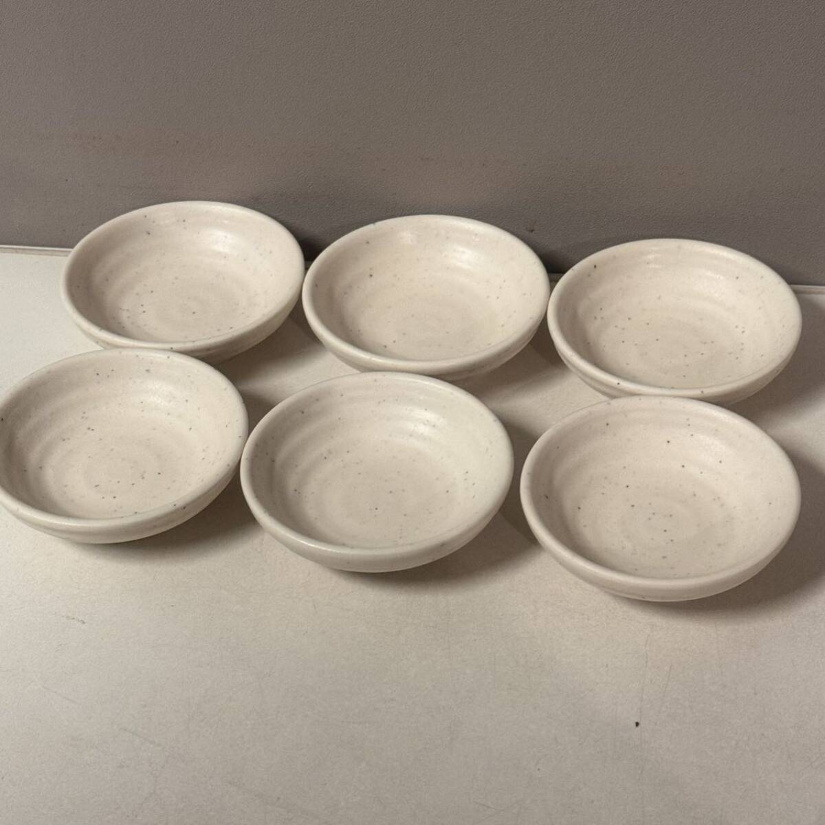 プラスチック製 小皿 醤油皿 薬味皿 6枚 生成り拍卖