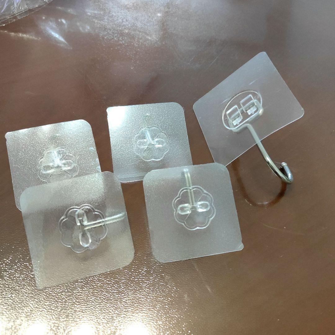 壁掛けフック 未使用品 全部で5個(1つは大きめ、4つは小さめ)送料込み拍卖