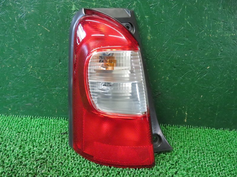 『psi』 ダイハツ L235S エッセ 左テールランプ トーカイ 20506拍卖