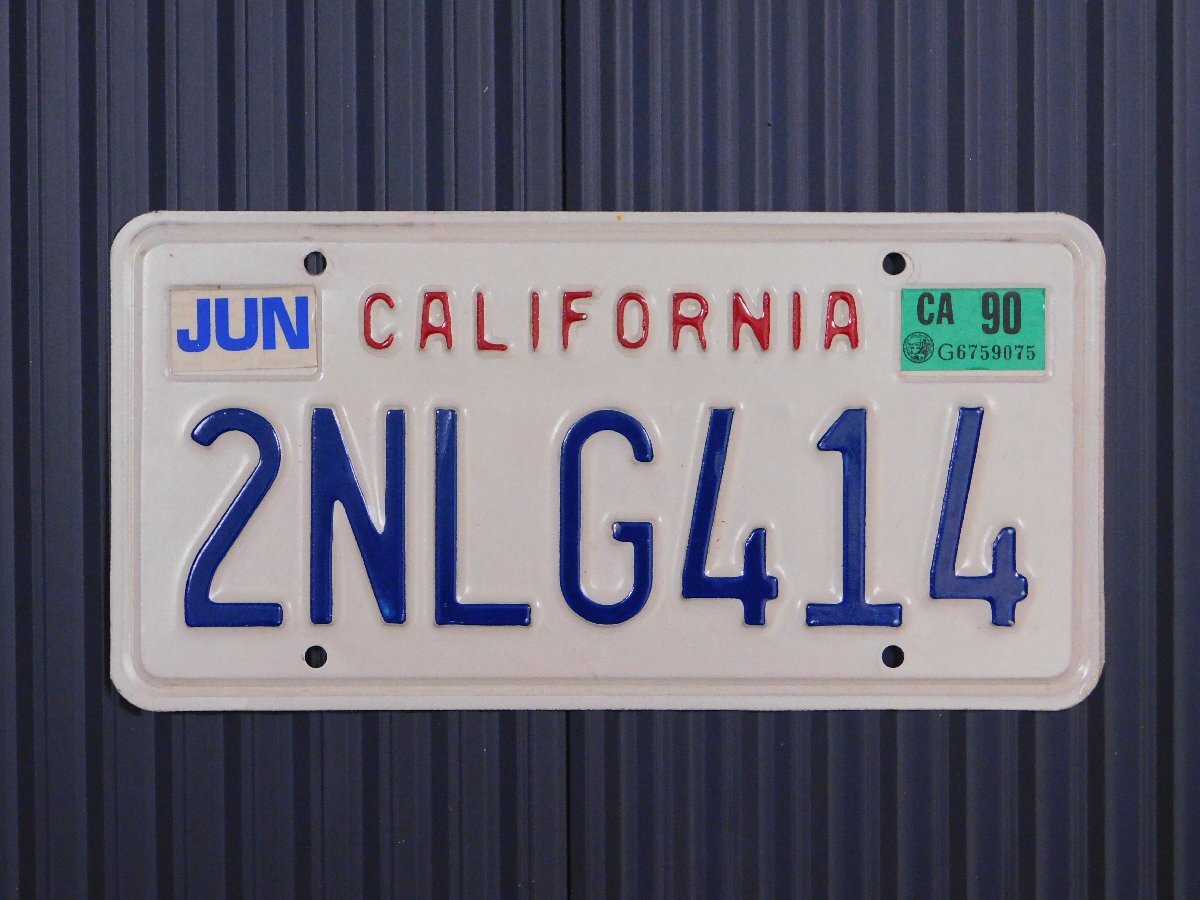 ナンバープレート【カリフォルニア州】アメリカ ヴィンテージ ガレージ 陸運局払い下げ E-28拍卖