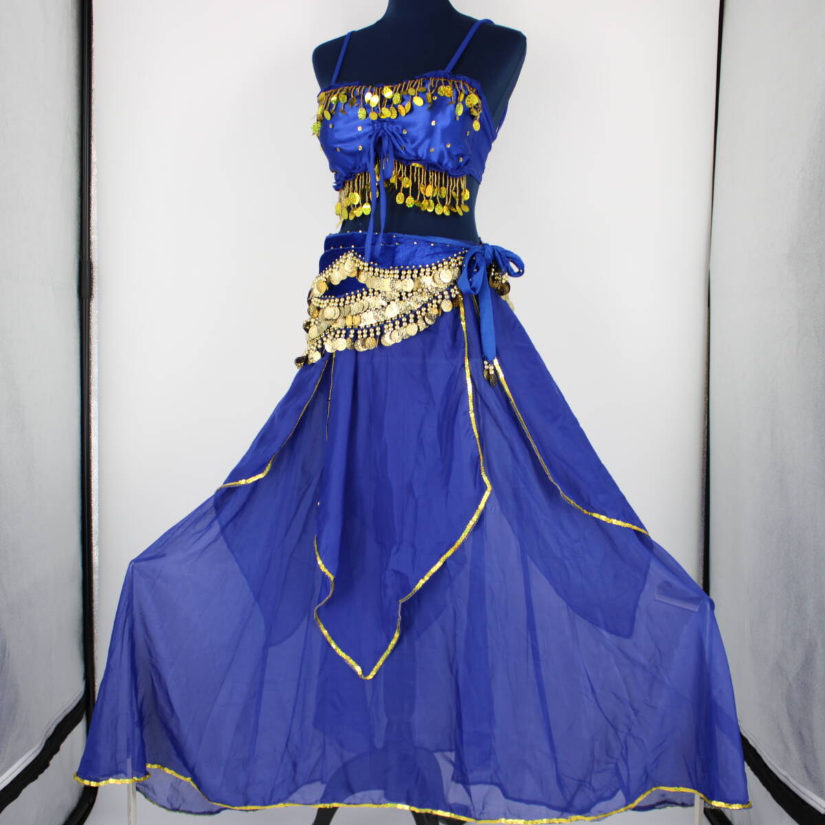 『送料無料』【ベリーダンス用オリエンタル衣装】ブルー ゴールド コイン付き ブラトップ フレアスカート ヒップスカーフ 上下3点セット 青拍卖