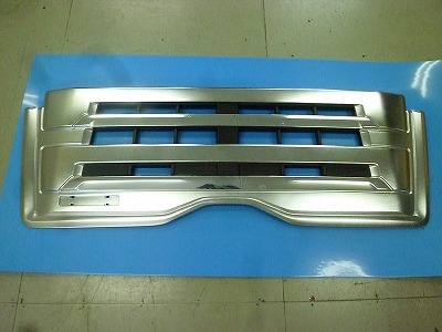 2058 UD クオン 純正メッキフロントグリル拍卖