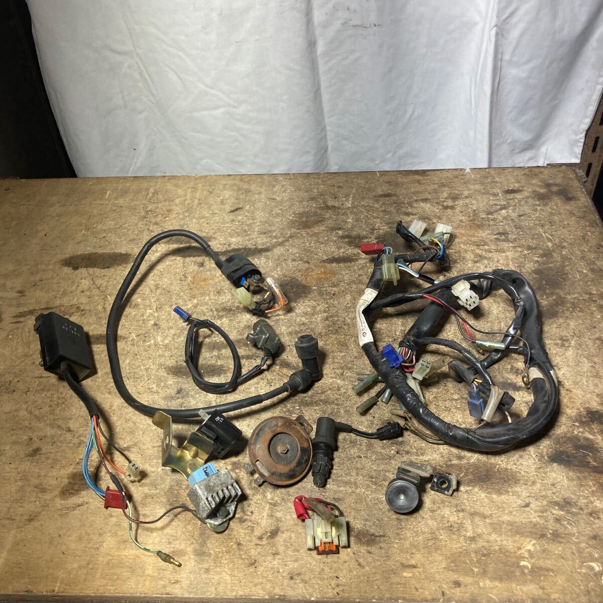 F5B-938... YB-1 メインハーネス イグニッションコイル CDI イグナイター レギュレター ホーン 等拍卖