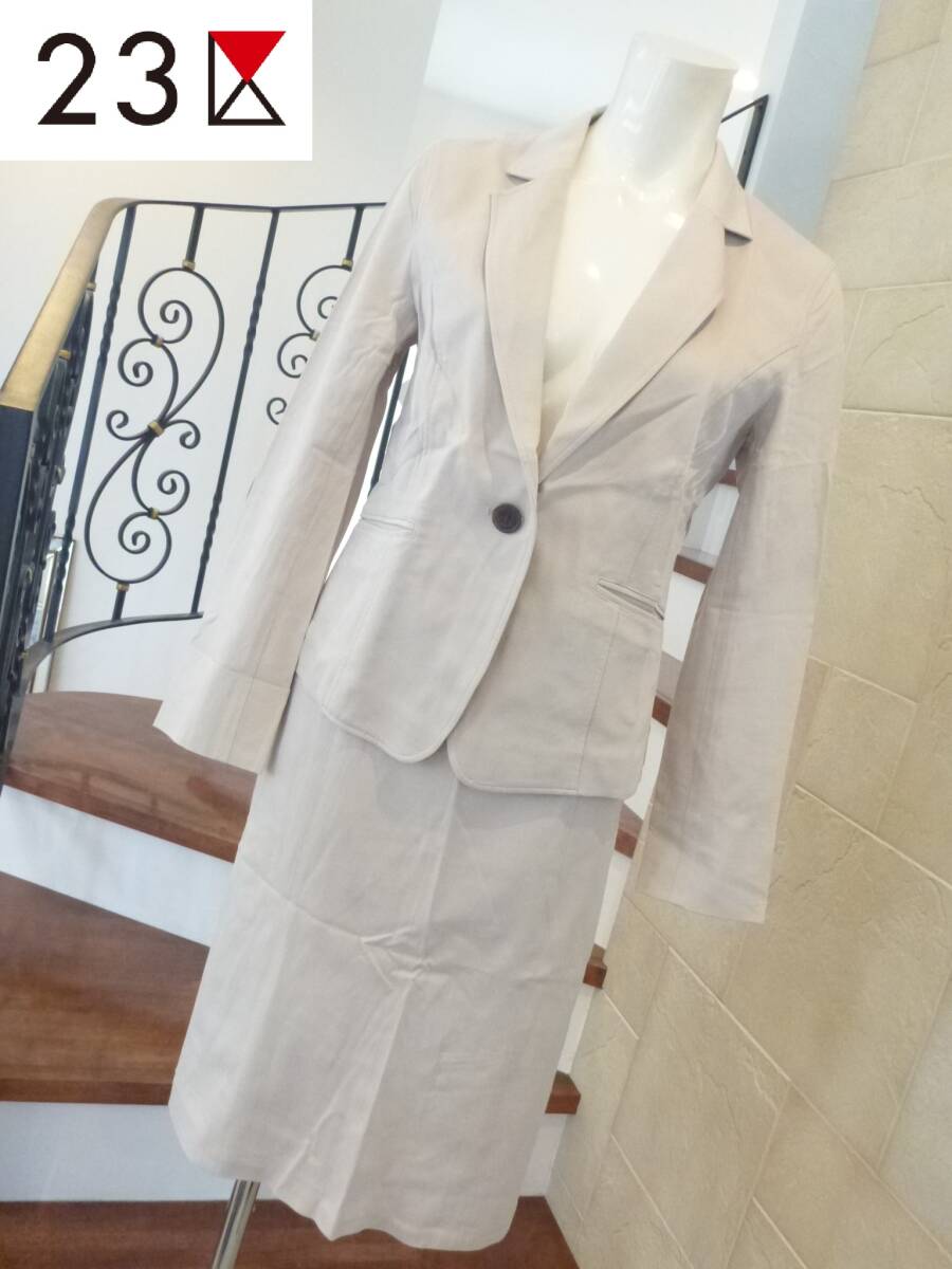 5.5万 美品 23区★オンワード樫山 ベージュ 薄手 スーツ 40 L ビジネススーツ拍卖